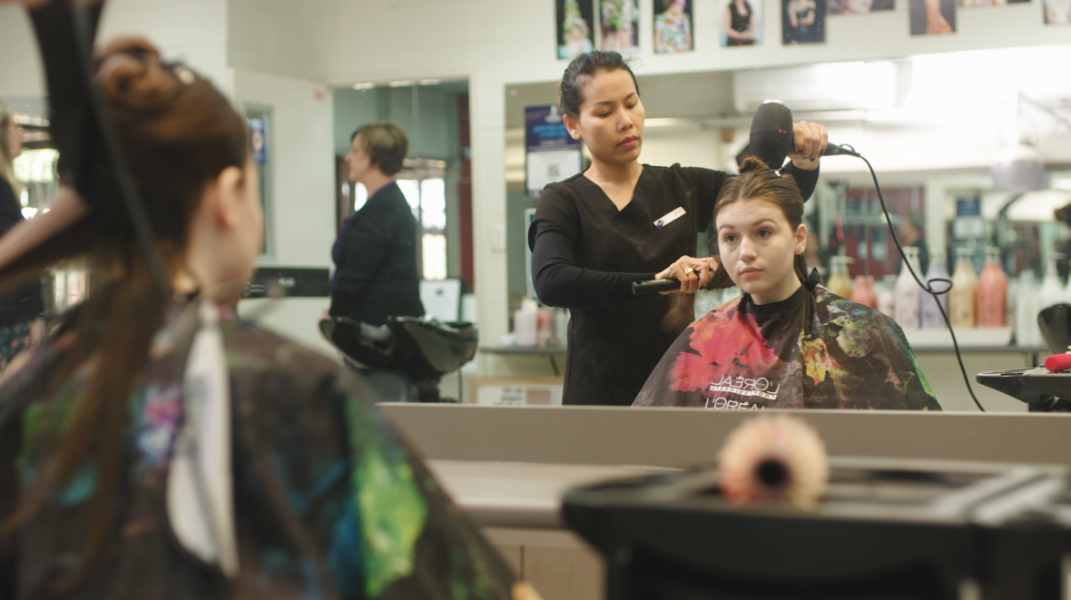 More hairdressers on their way to support industry | Charles Darwin  University
