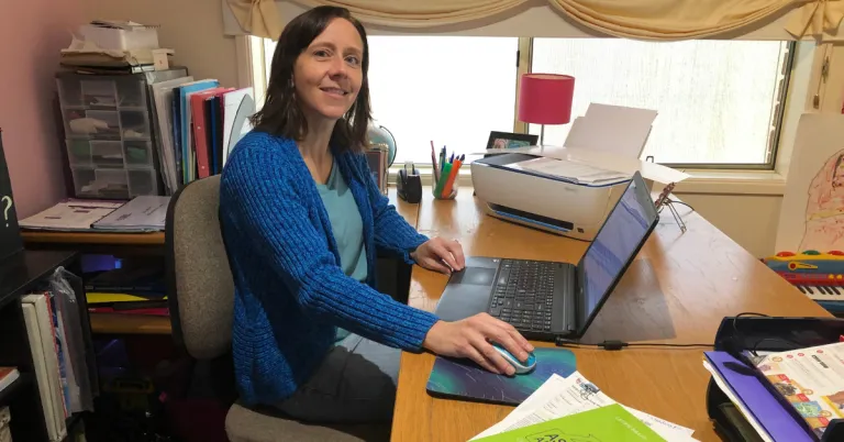 CDU student Wendy studying from home