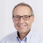 Bogdan Dlugogorski head and shoulders