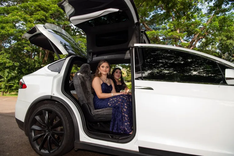 Comp winner Eugenia and friends on her to Year 12 Formal