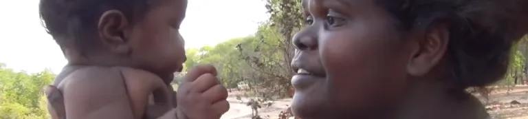 Yolŋu child with face paint