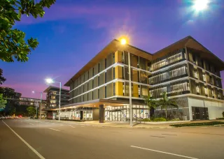 Darwin Waterfront street view
