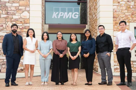 kpmg-graduates