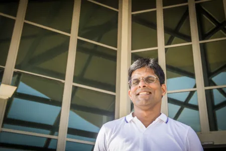 Charles Darwin University (CDU) is taking essential steps toward a hydrogen industry in the NT by purchasing a Hydrogen Energy Storage System to test and evaluate hydrogen electrolysers and fuel-cells integrated into a power network at CDU’s Grid Testing Facility.