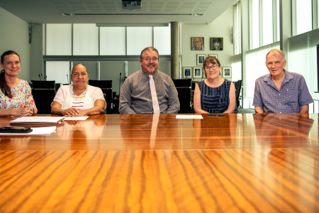A new MoU between Charles Darwin University (CDU) and the Remote Indigenous Parents Australia National Indigenous Corporation (RIPA) has been signed. Pictured L-R: CDU’s Professor Ruth Wallace, RIPA member Noele Anderson, CDU’s Reuben Bolt, CDU’s Northern Institute researcher Michaela Spencer and RIPA member Bjorn Christie-Johnston. 