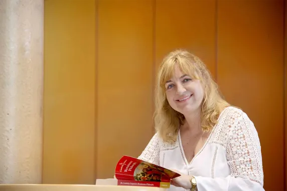 Historian and PhD student Aleksandra Glabinska Kelly will deliver “Away with the ossified scholastic classes” at the history Colloquium this Saturday. 