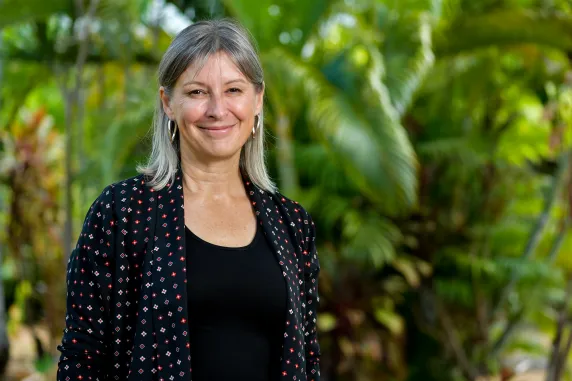 female-refugees-resettlement