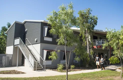 international house darwin