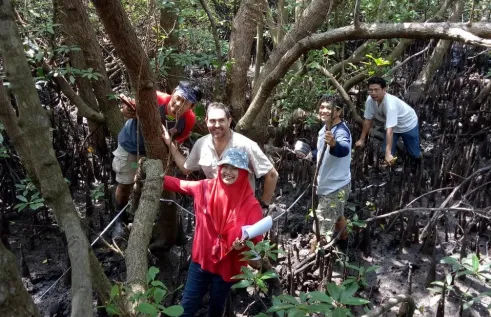 Group of people (RIEL image only)