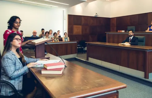 CDU law students in courtroom
