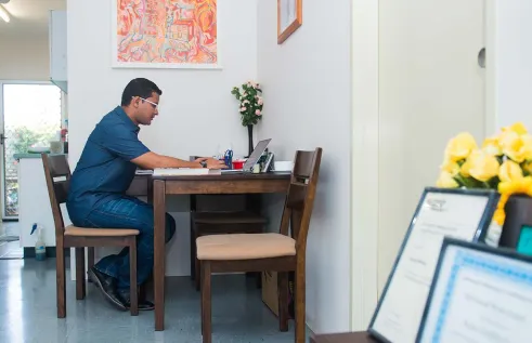 kway naing header image