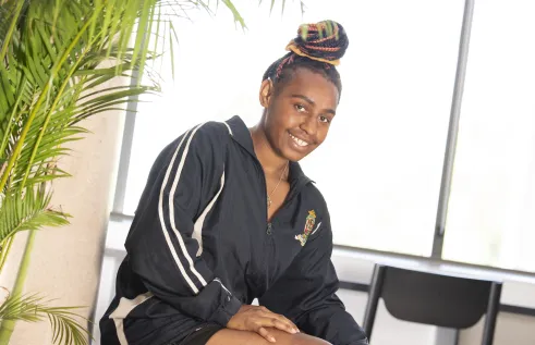 TEP and Team Aspire student Jubilee Weo at a computer