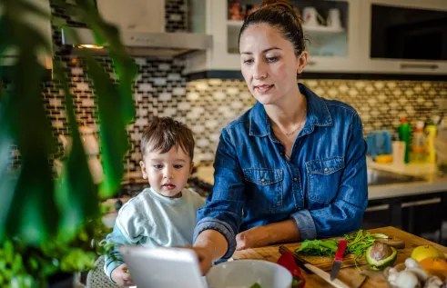 A new Master of Dietetics at Charles Darwin University will train dietitians locally to prevent and treat nutrition and diet-related concerns of Territorians. 