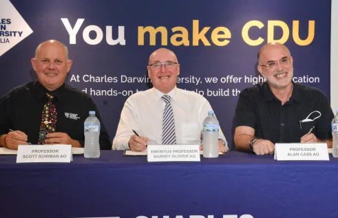 Charles Darwin University (CDU) in the Northern Territory and Western Sydney University in New South Wales have today signed a Memorandum of Understanding (MoU) to support the establishment of a CDU Menzies School of Medicine, and growth of the Northern Territory’s medical workforce.