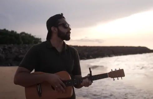 Akansh Alumini Walking at Cullen Bay