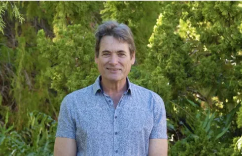  Professor Alan Andersen