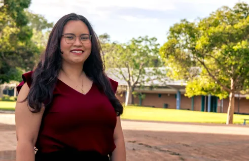 Psychology grad Jennifer on campus