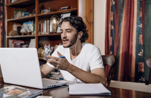 Student getting help online